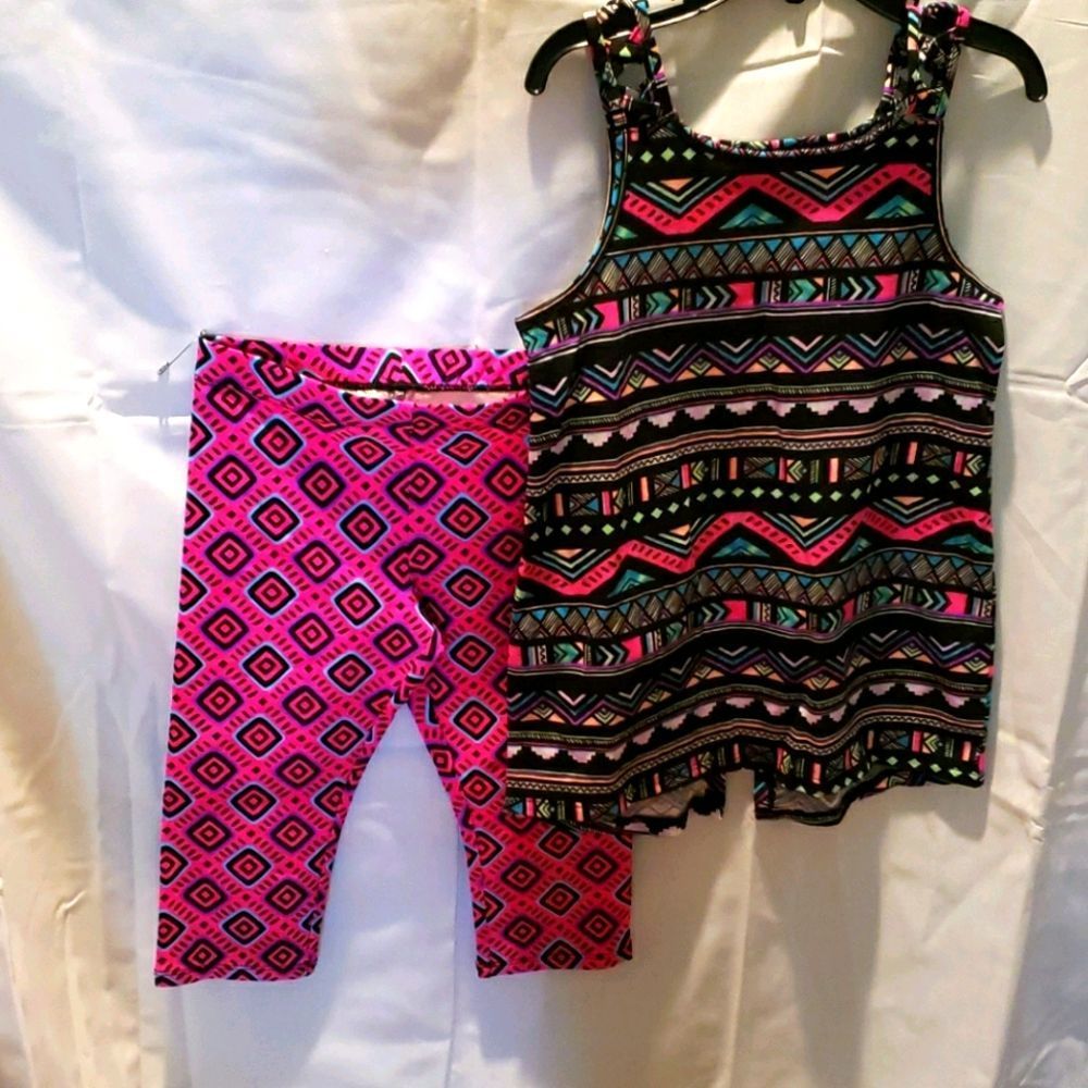 Girls size 5/6 capri legging set